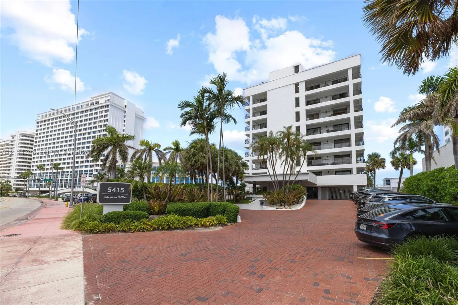 5415 Collins Avenue #202