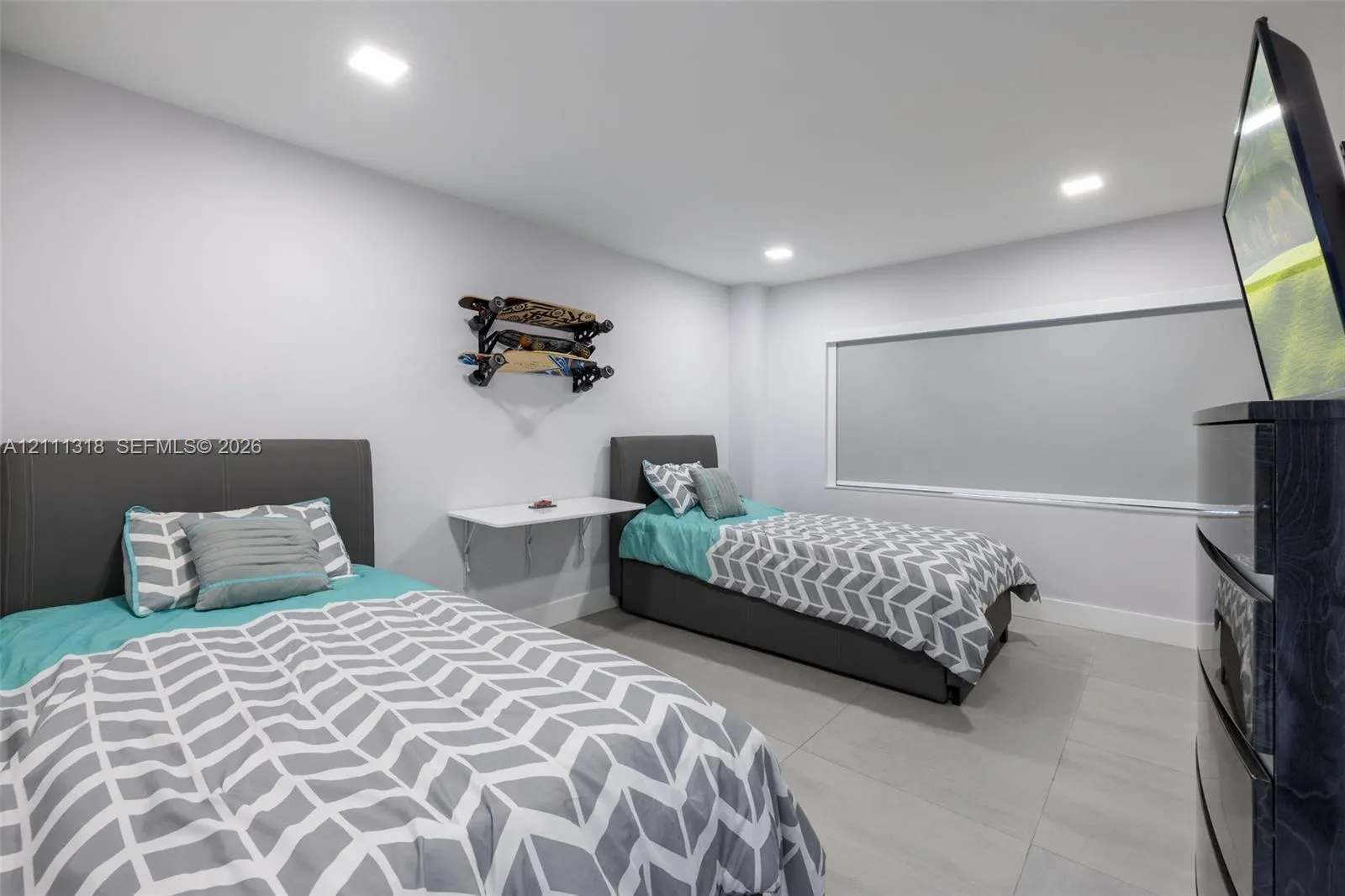 5415 Collins Avenue #202