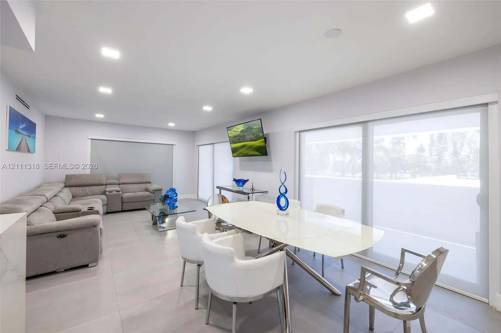 5415 Collins Avenue #202
