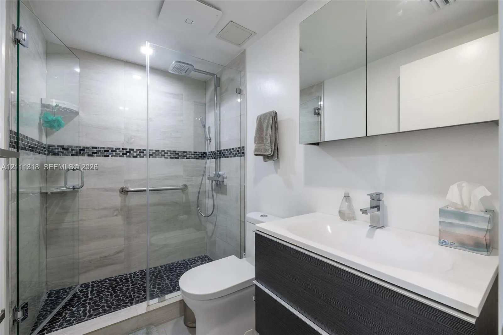 5415 Collins Avenue #202