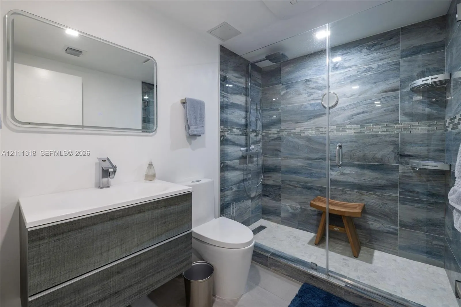 5415 Collins Avenue #202