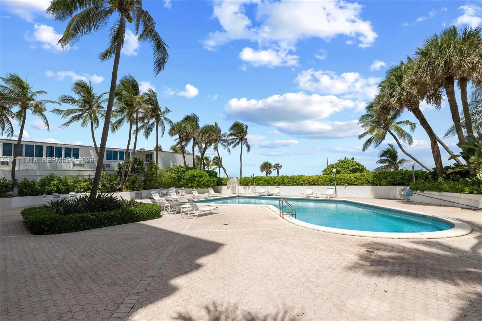5415 Collins Avenue #202
