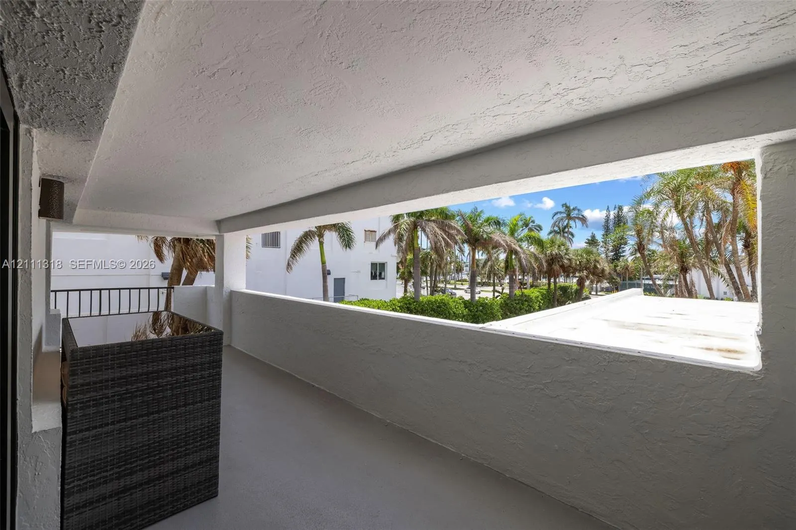 5415 Collins Avenue #202