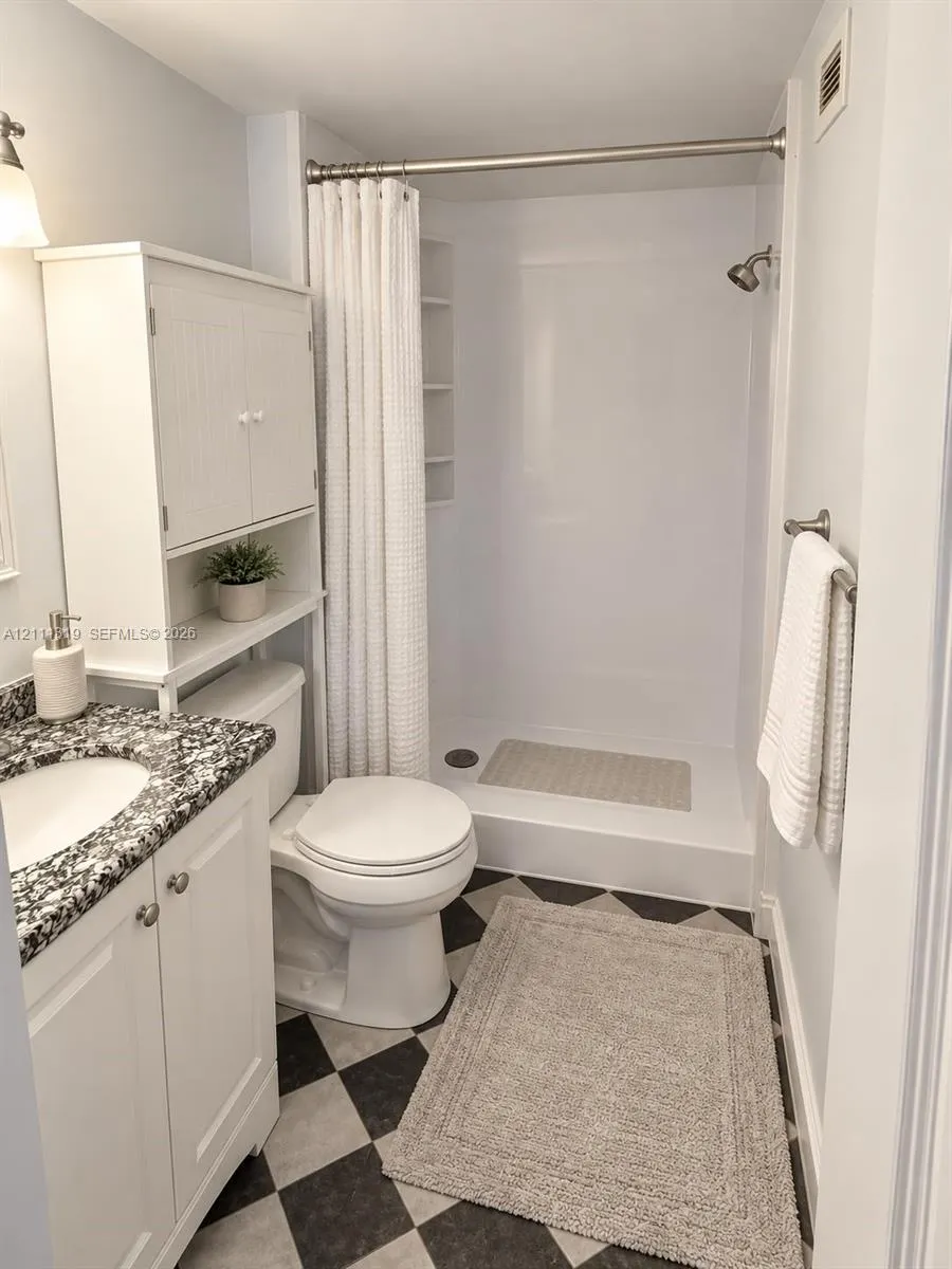 2780 NE 183rd Street #1112