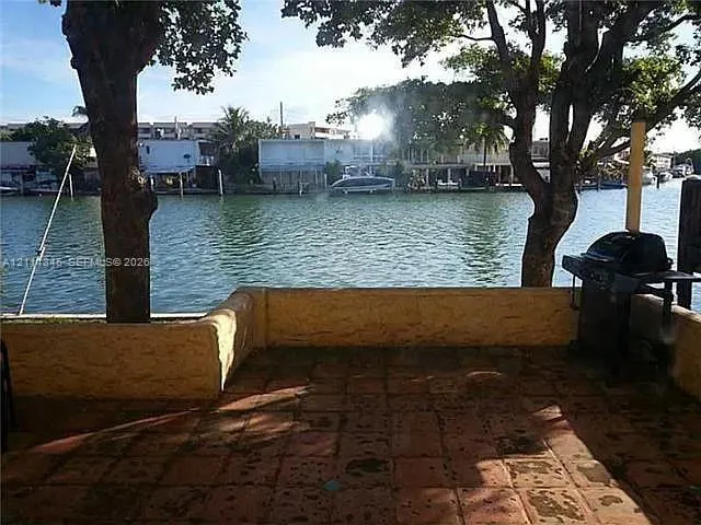 7149 Bay Drive #5