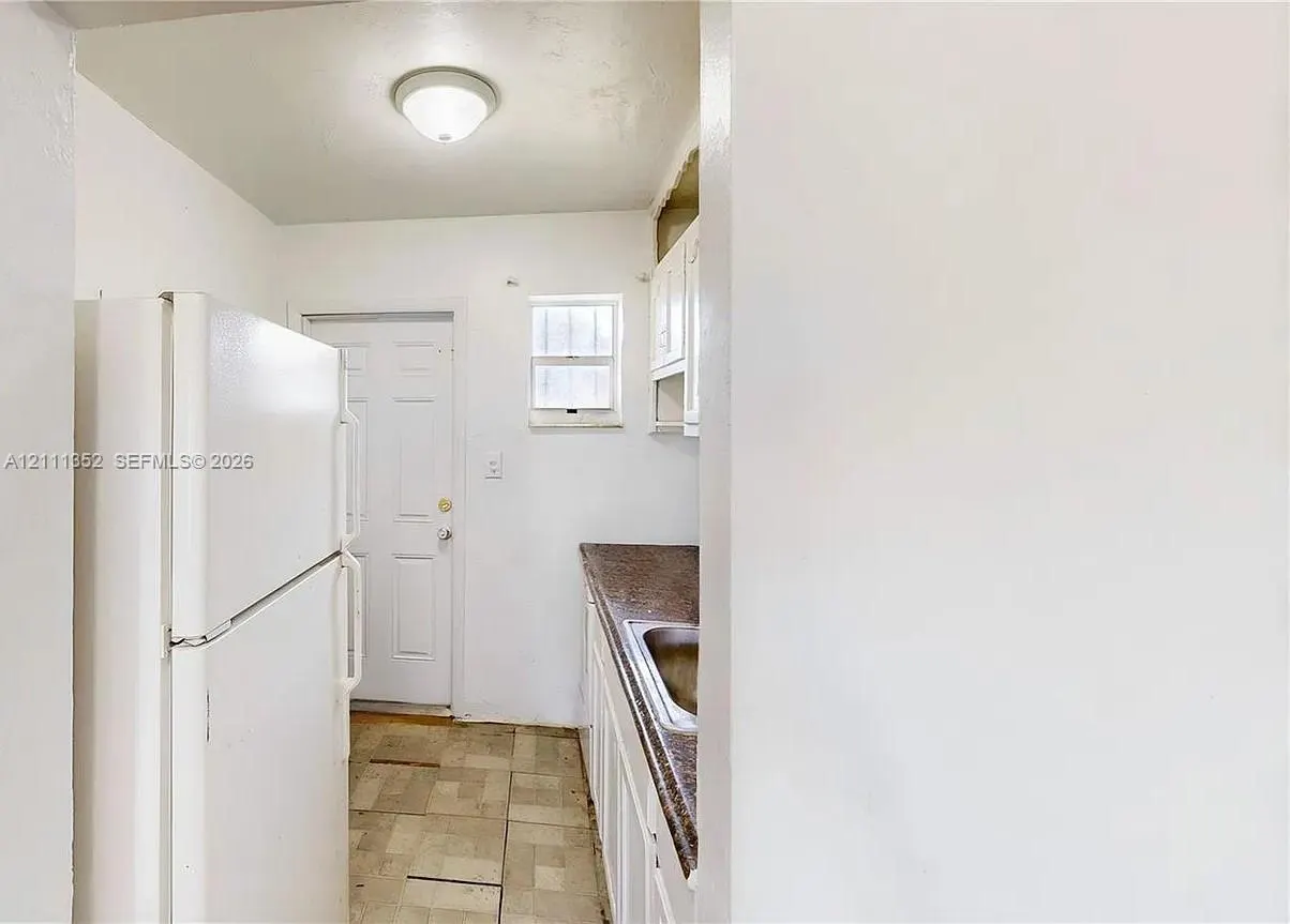 1478 NW 2nd Avenue #3
