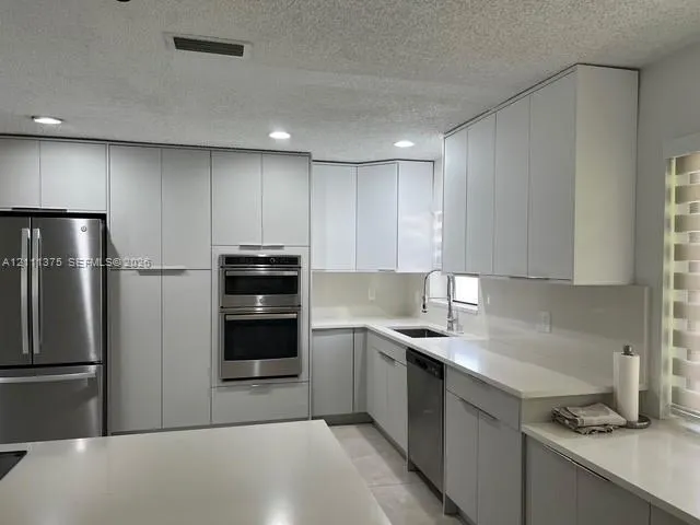 10860 NW 40th Street