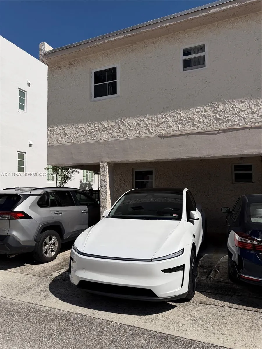 326 Ocean Drive #4