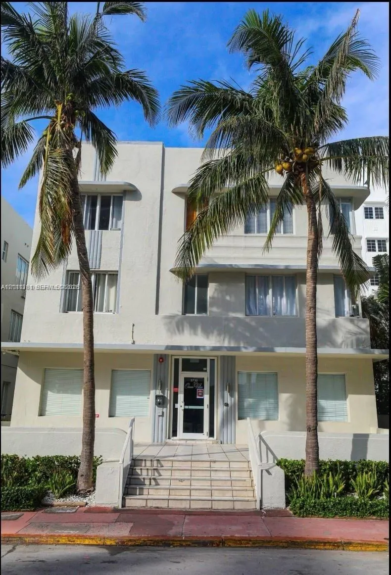 3710 Collins Avenue #N-206