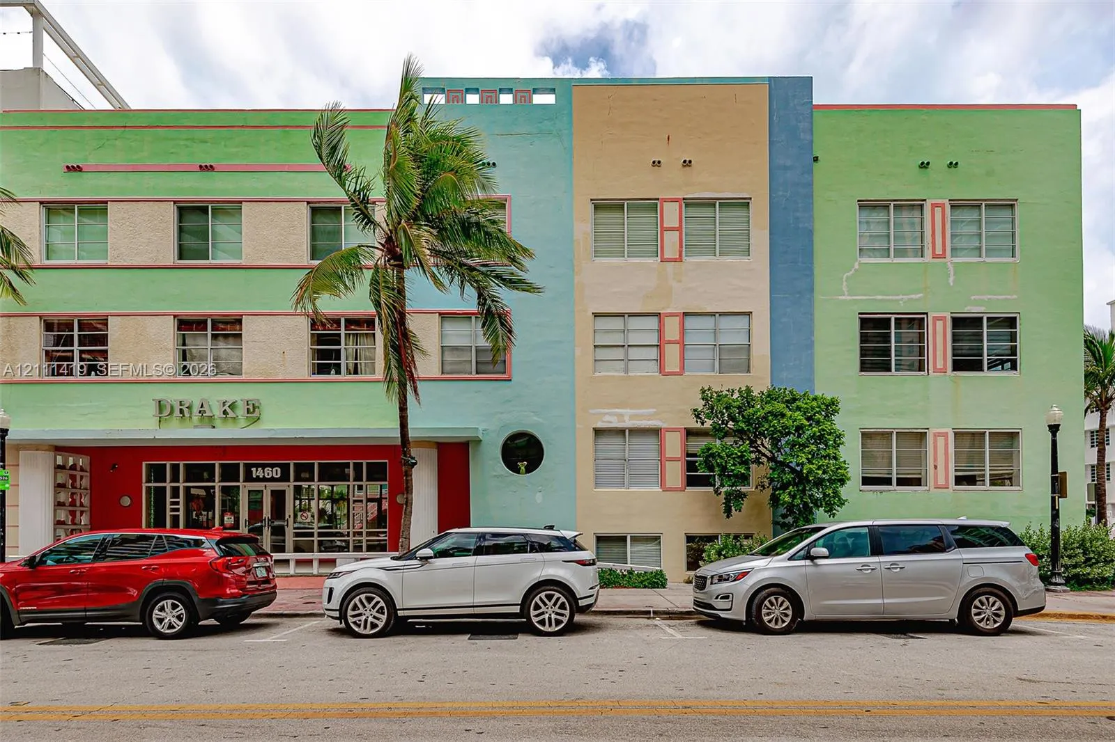 1460 Ocean Drive #307