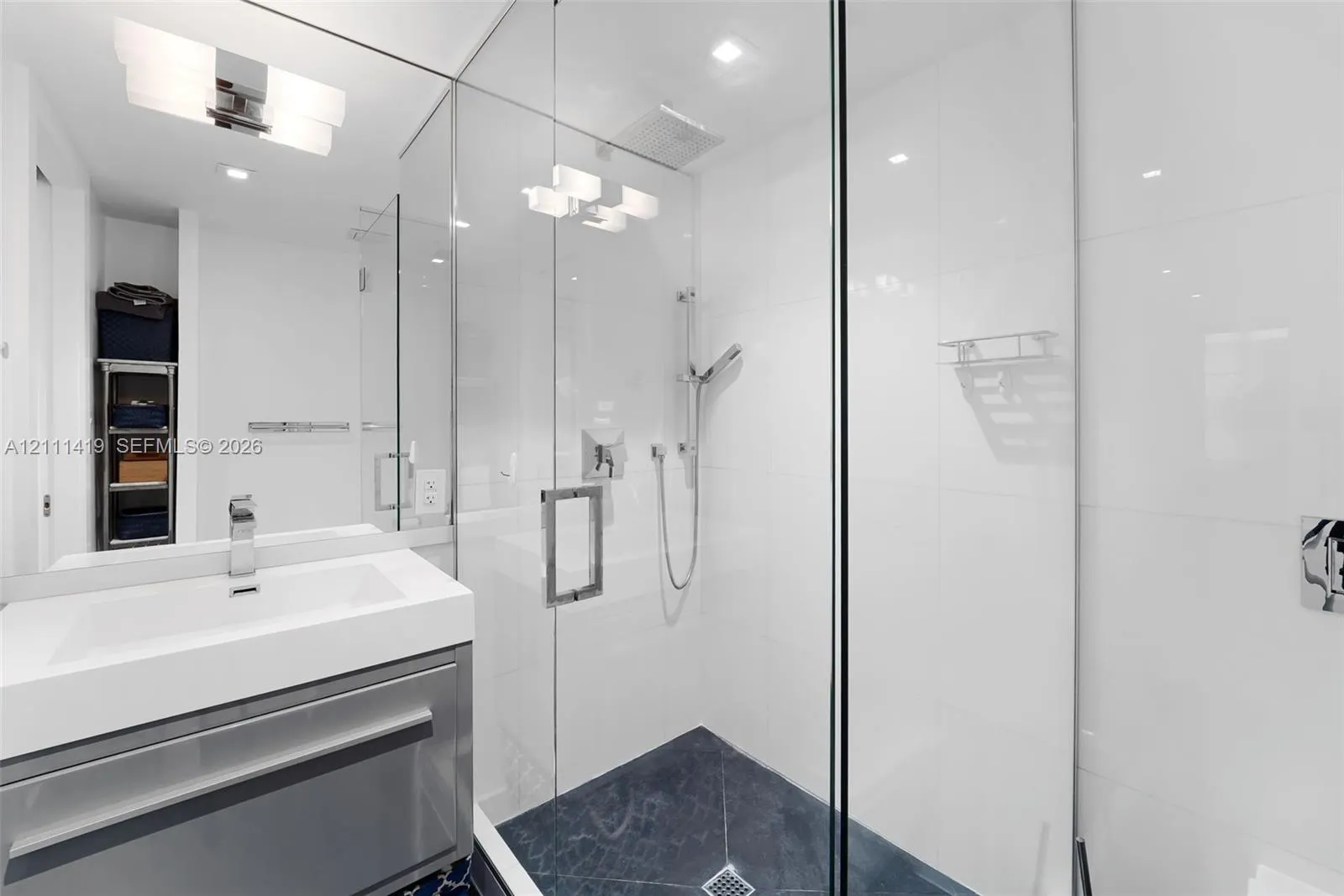 1460 Ocean Drive #307
