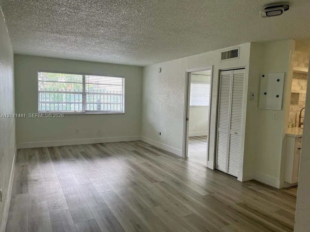 444 SW 4th Street #102