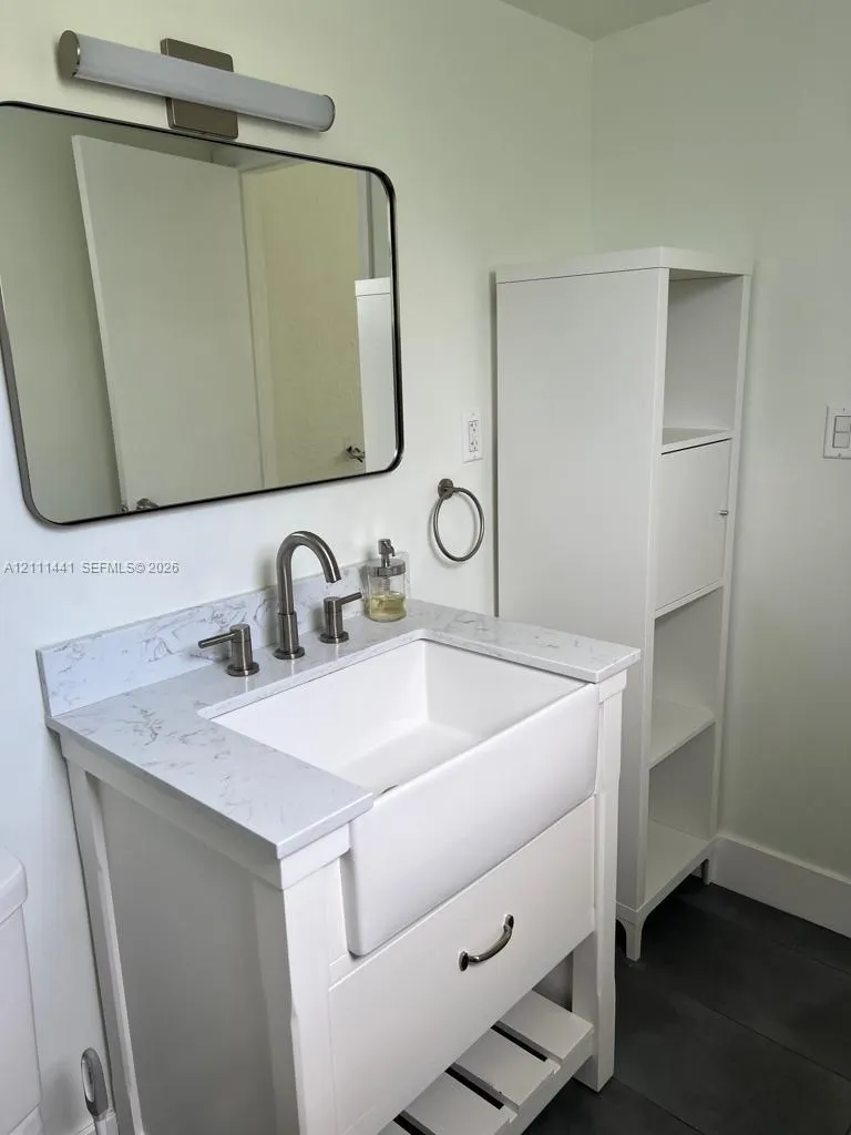 444 SW 4th Street #102