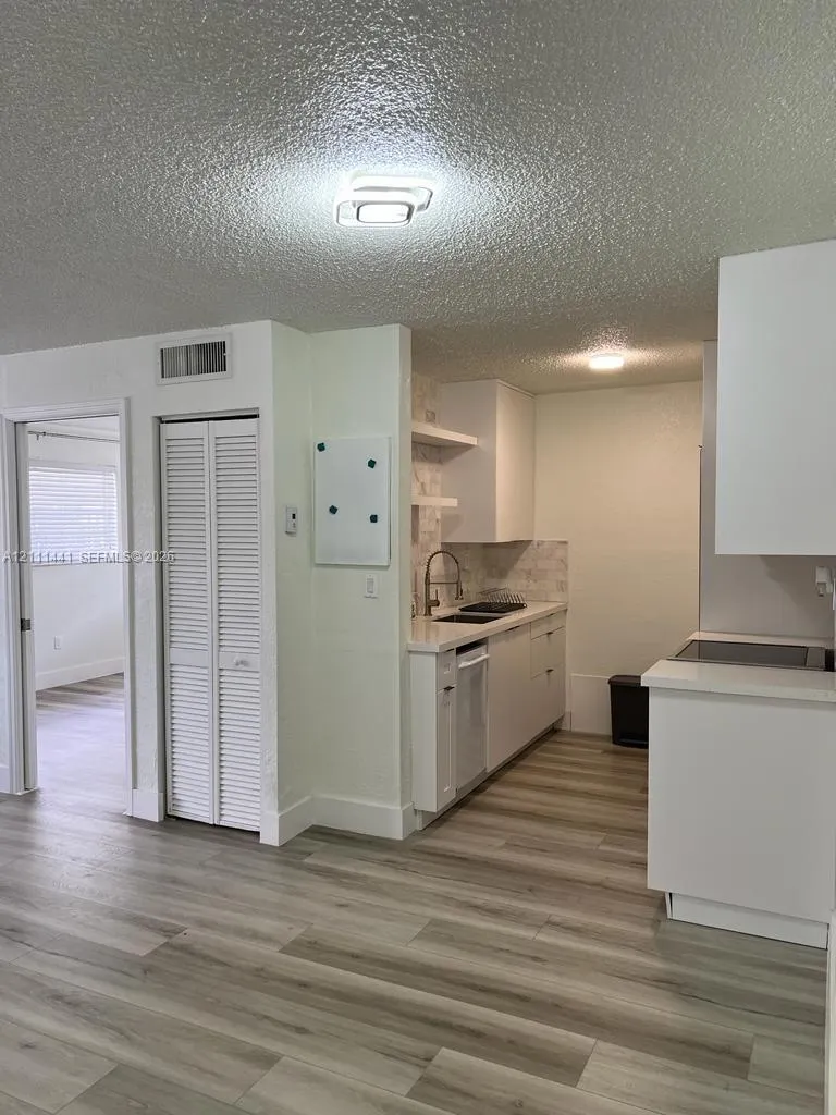 444 SW 4th Street #102