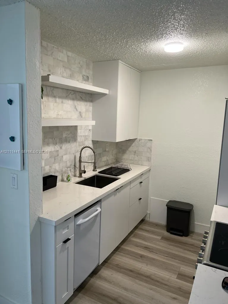 444 SW 4th Street #102