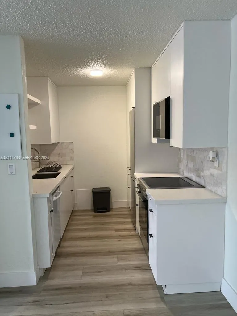 444 SW 4th Street #102