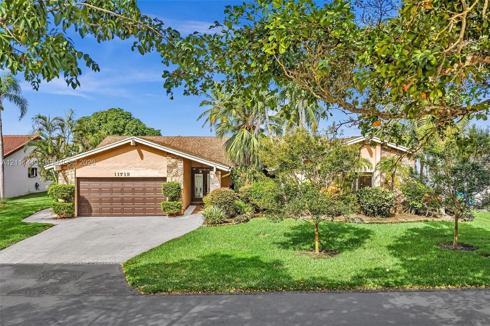 11713 Spinnaker Way