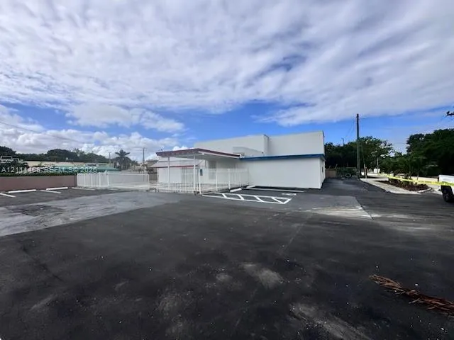 17690 NW 27th Avenue