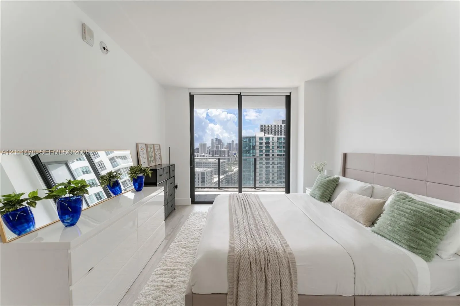 121 NE 34th Street #2204