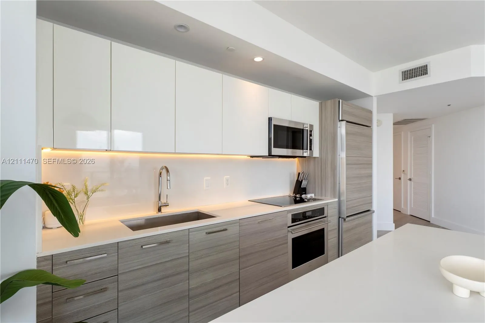 121 NE 34th Street #2204