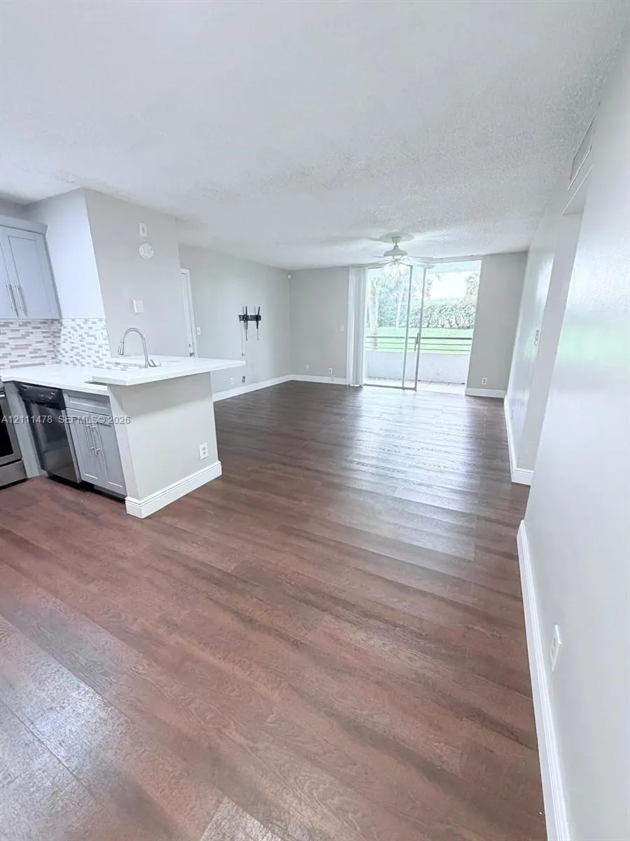 741 Lyons Road #17108
