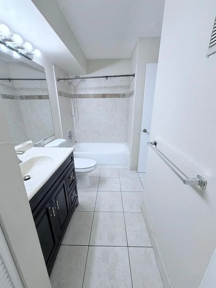 741 Lyons Road #17108