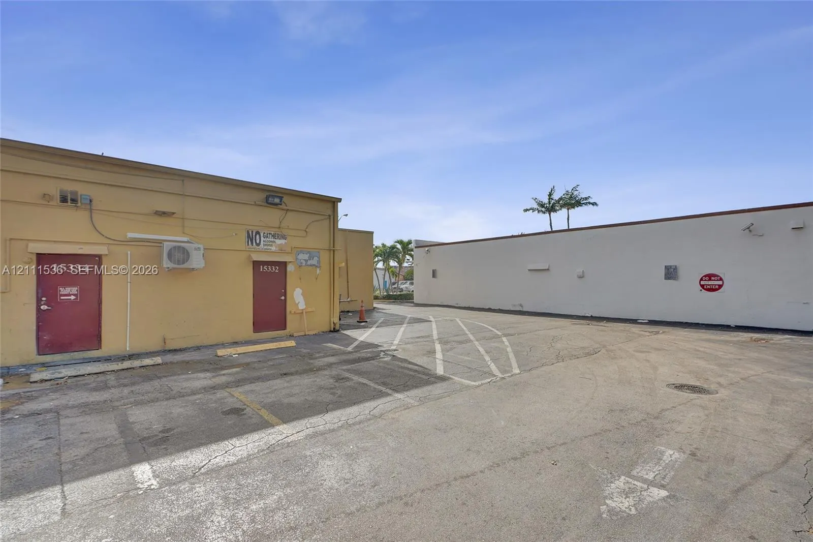15330 W Dixie Highway