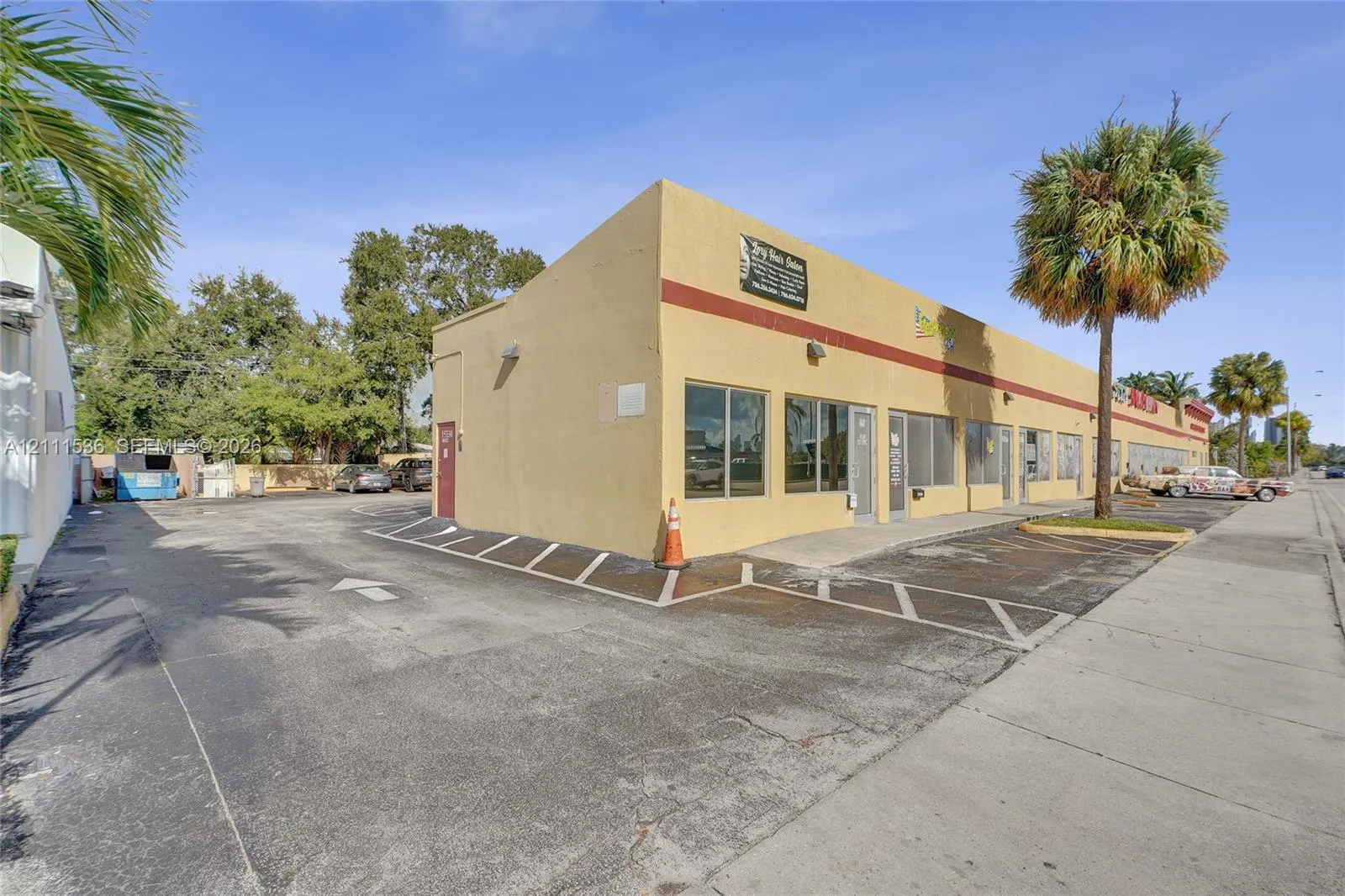 15330 W Dixie Highway
