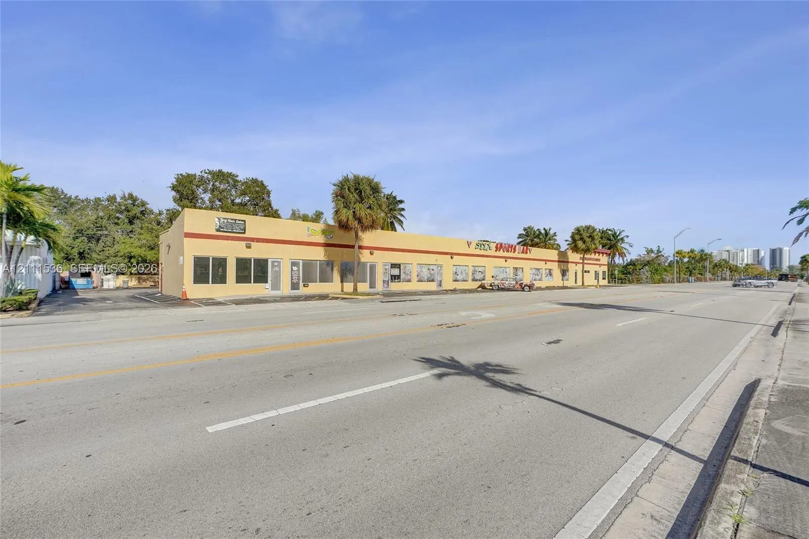 15330 W Dixie Highway