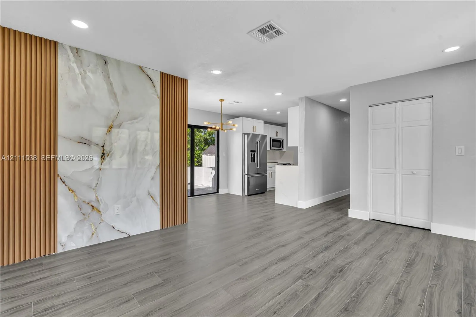 255 NE 41st Street