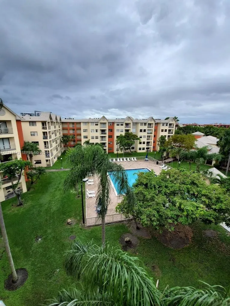 8333 Lake Drive #404