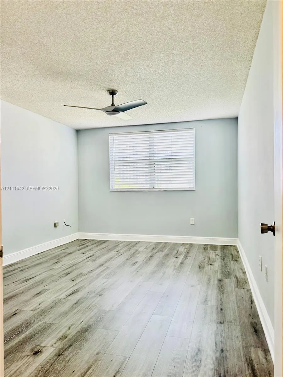8333 Lake Drive #404