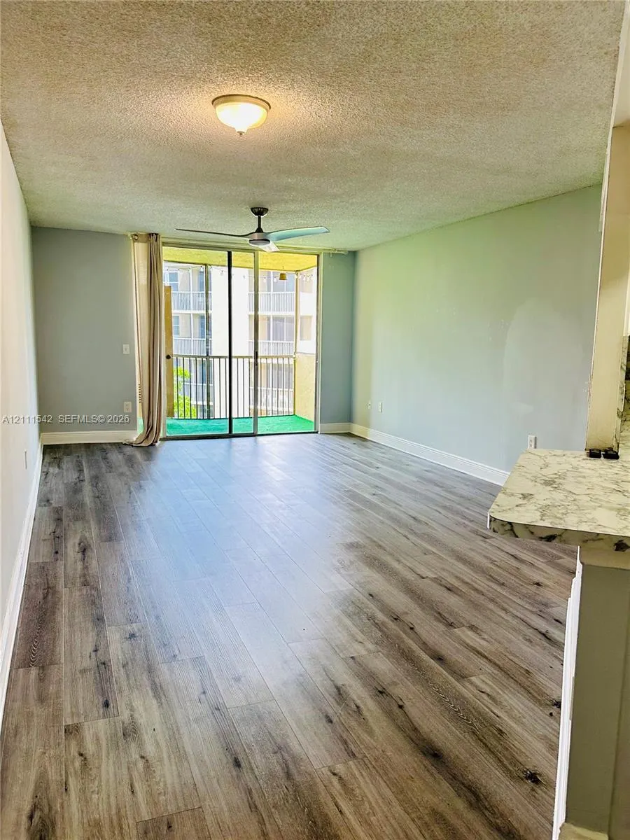 8333 Lake Drive #404