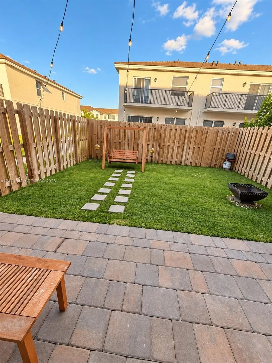 183 NE 13th Terrace #183