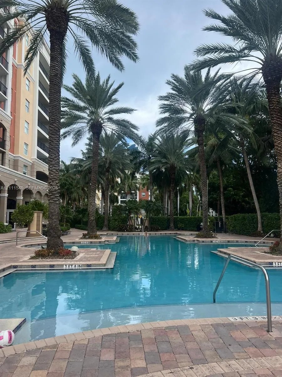 17150 N Bay Road #2218