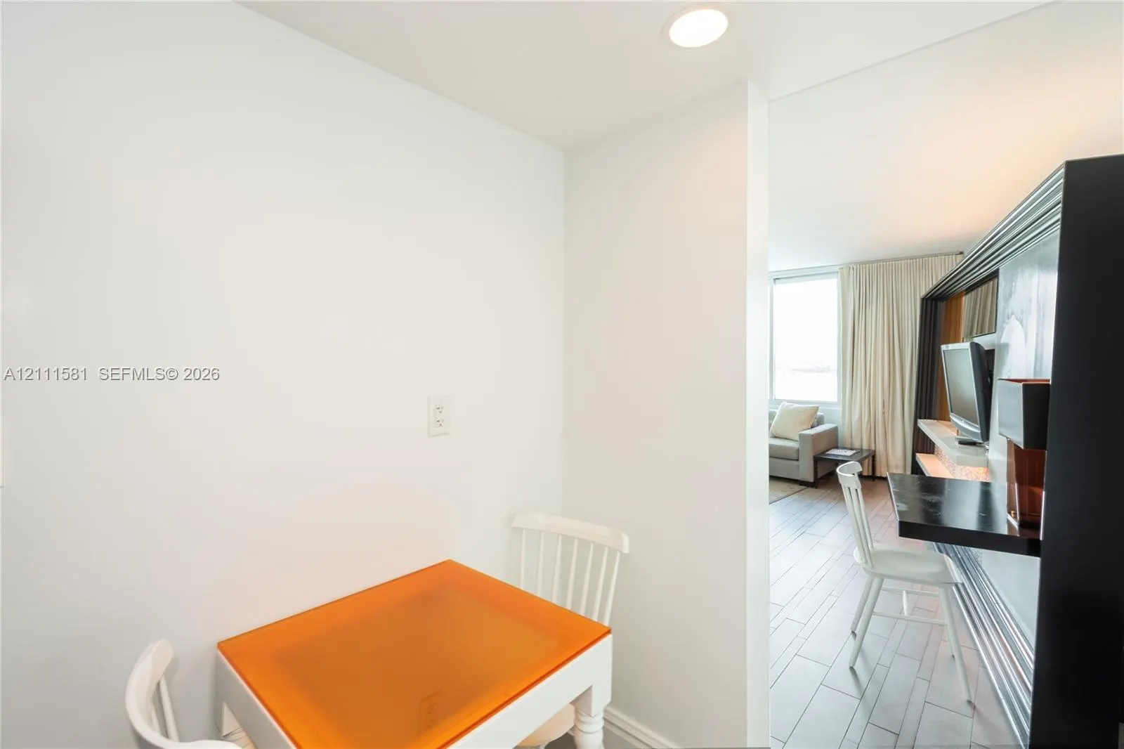 1100 West Avenue #506
