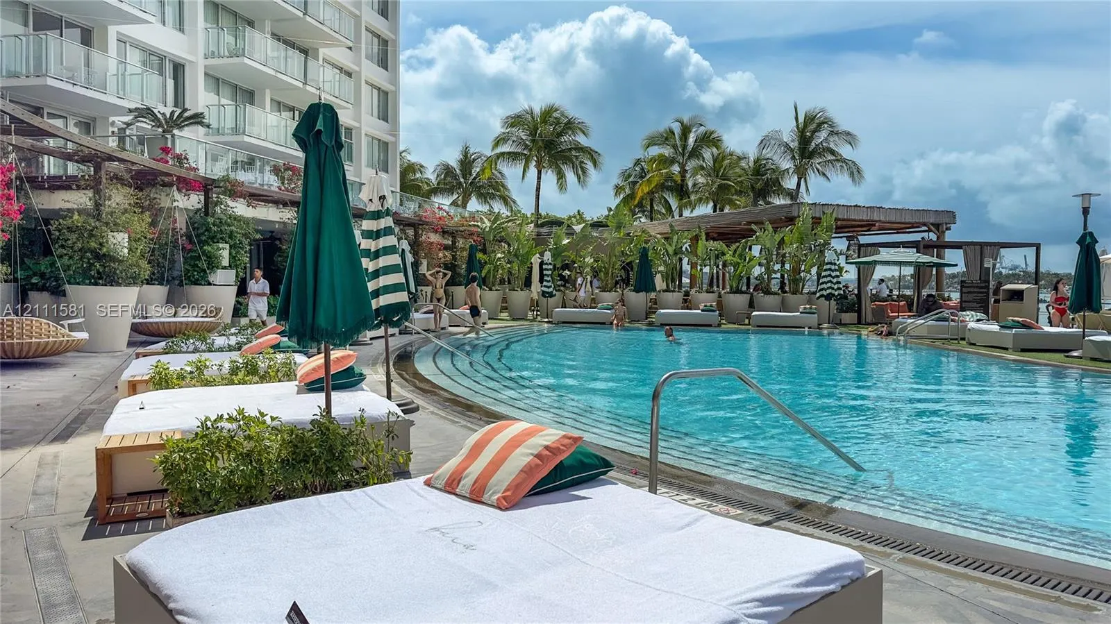 1100 West Avenue #506