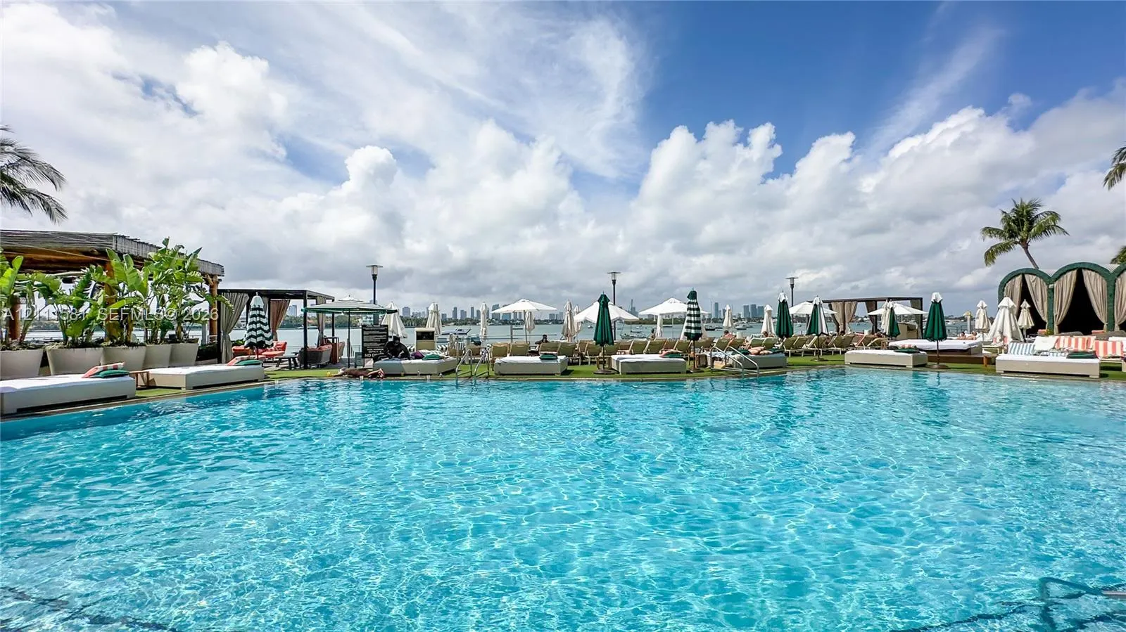 1100 West Avenue #506