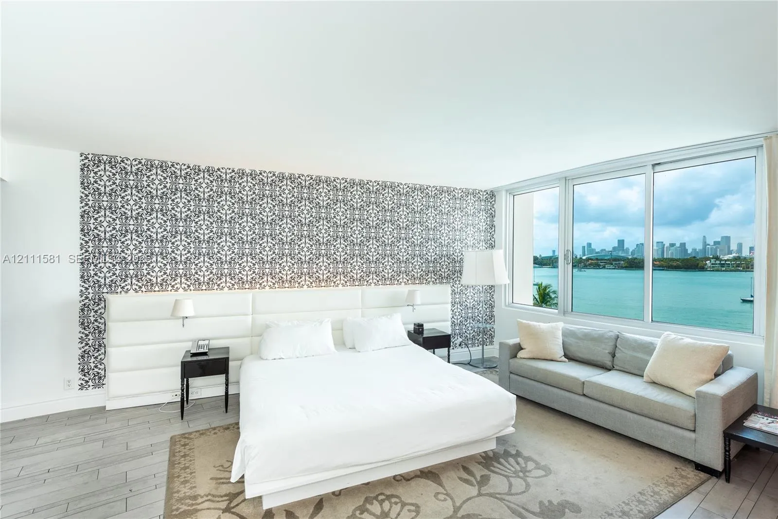 1100 West Avenue #506