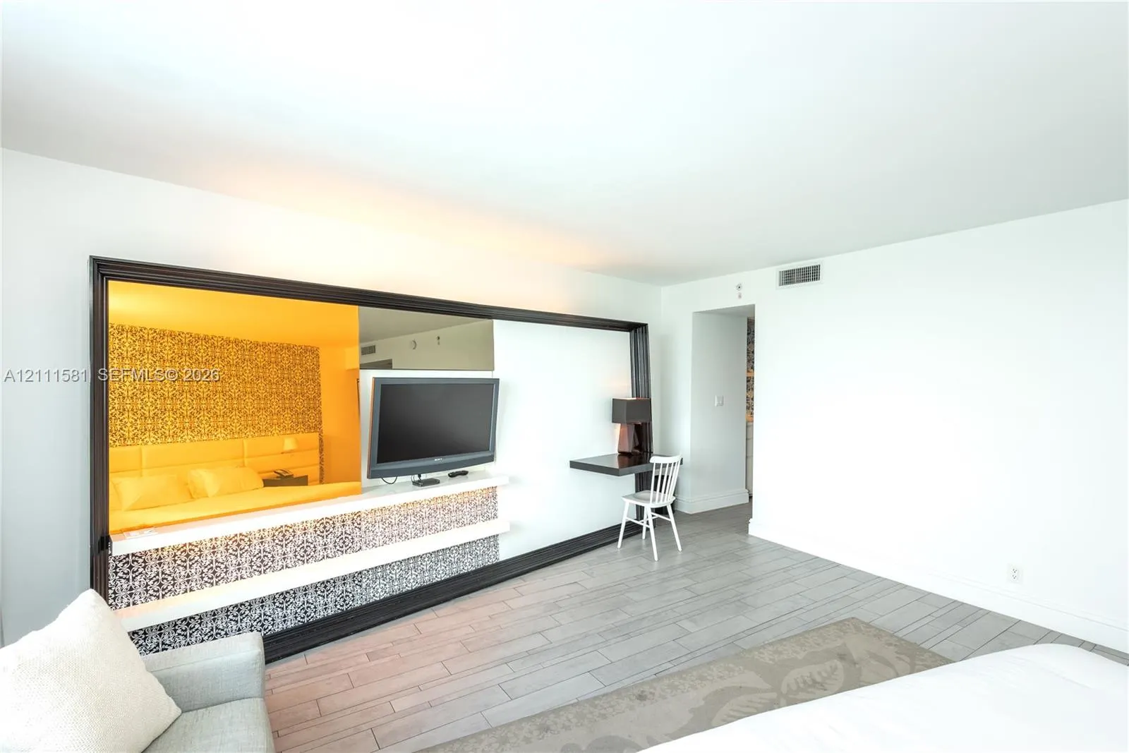 1100 West Avenue #506