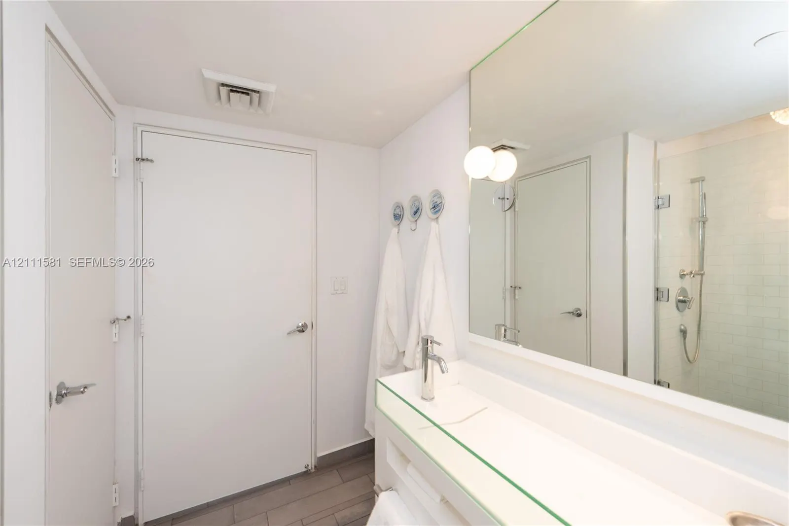 1100 West Avenue #506