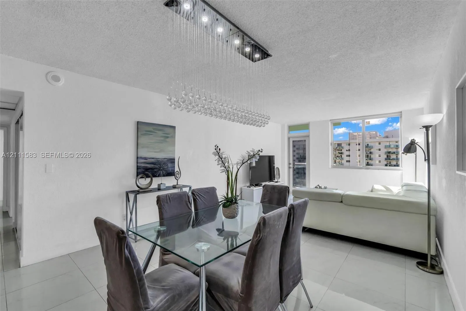 19370 Collins Avenue #1516
