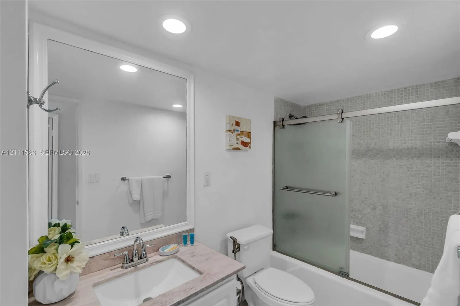 19370 Collins Avenue #1516