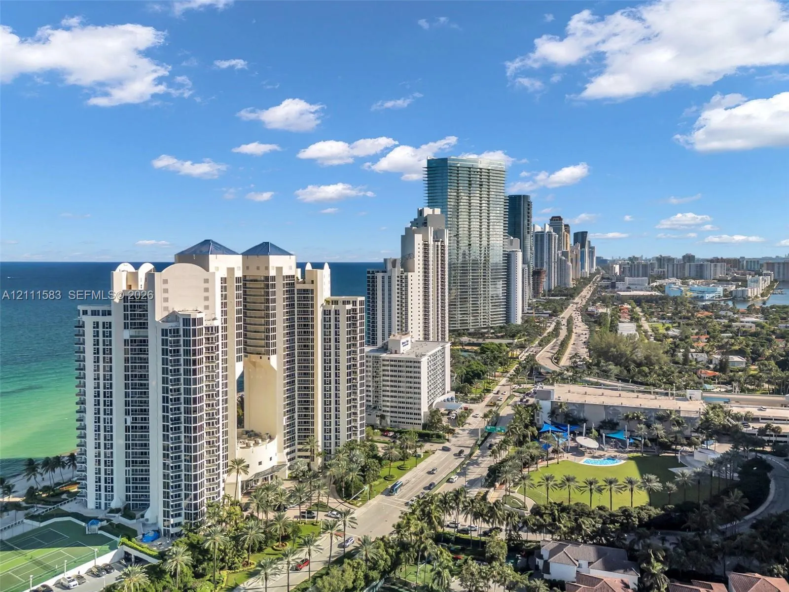 19370 Collins Avenue #1516