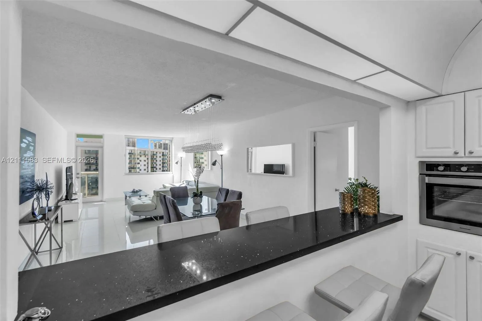 19370 Collins Avenue #1516