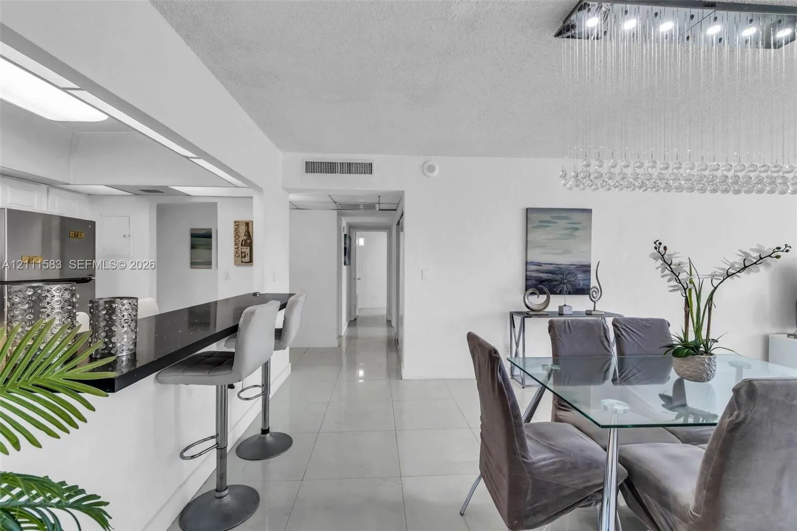 19370 Collins Avenue #1516