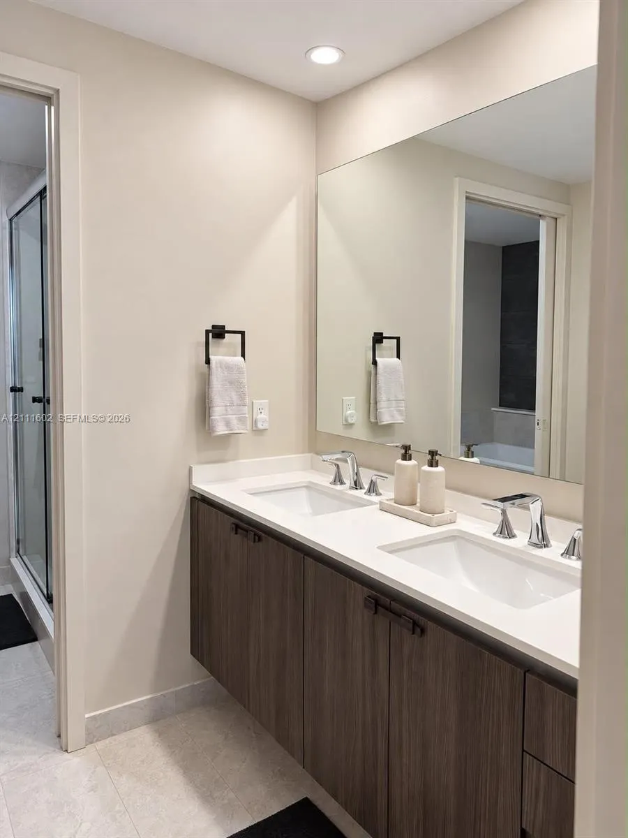 488 NE 18th Street #2009