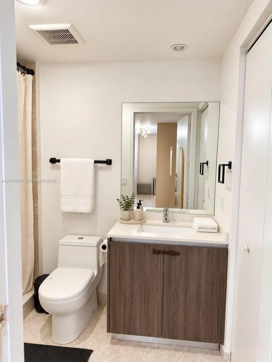 488 NE 18th Street #2009