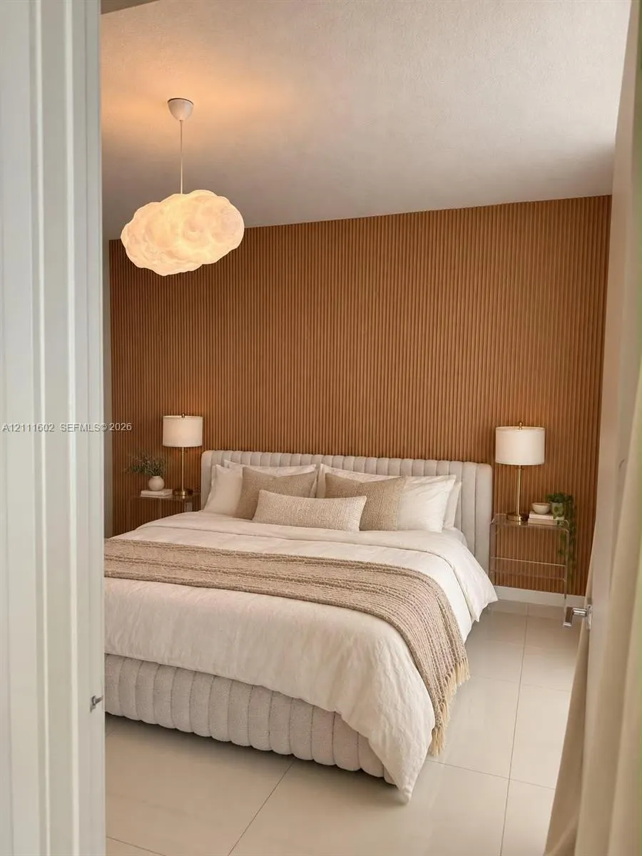 488 NE 18th Street #2009
