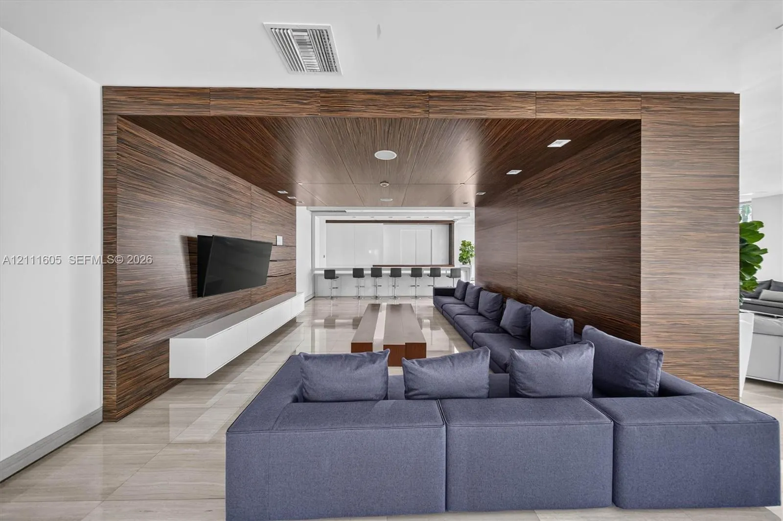 1330 West Avenue #PH02